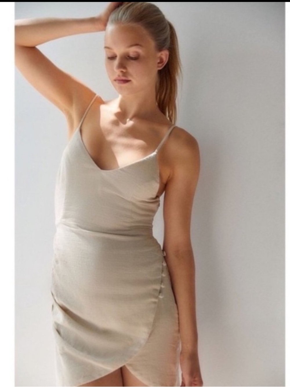 Urban Outfitters Imani Tulip Mini Dress M Beige Linen Blend Smocked Summer